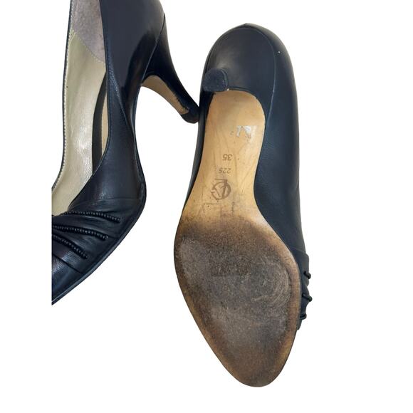 Guy Laroche Vintage Black Rose Adorned Leather Pumps Shorter Heel sz 35 - Picture 7 of 14